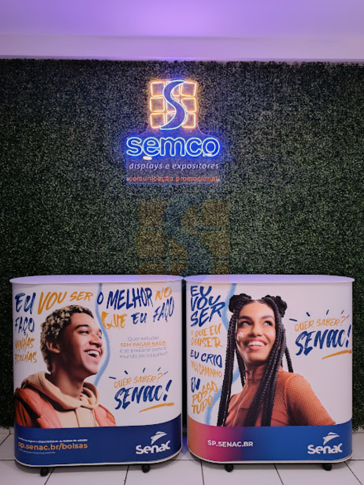 balcao personalizado 2 semco displays sao paulo