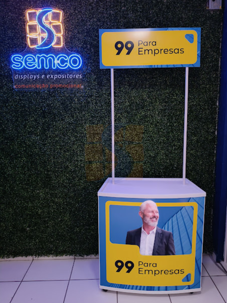 balcao personalizado 3 semco displays sao paulo