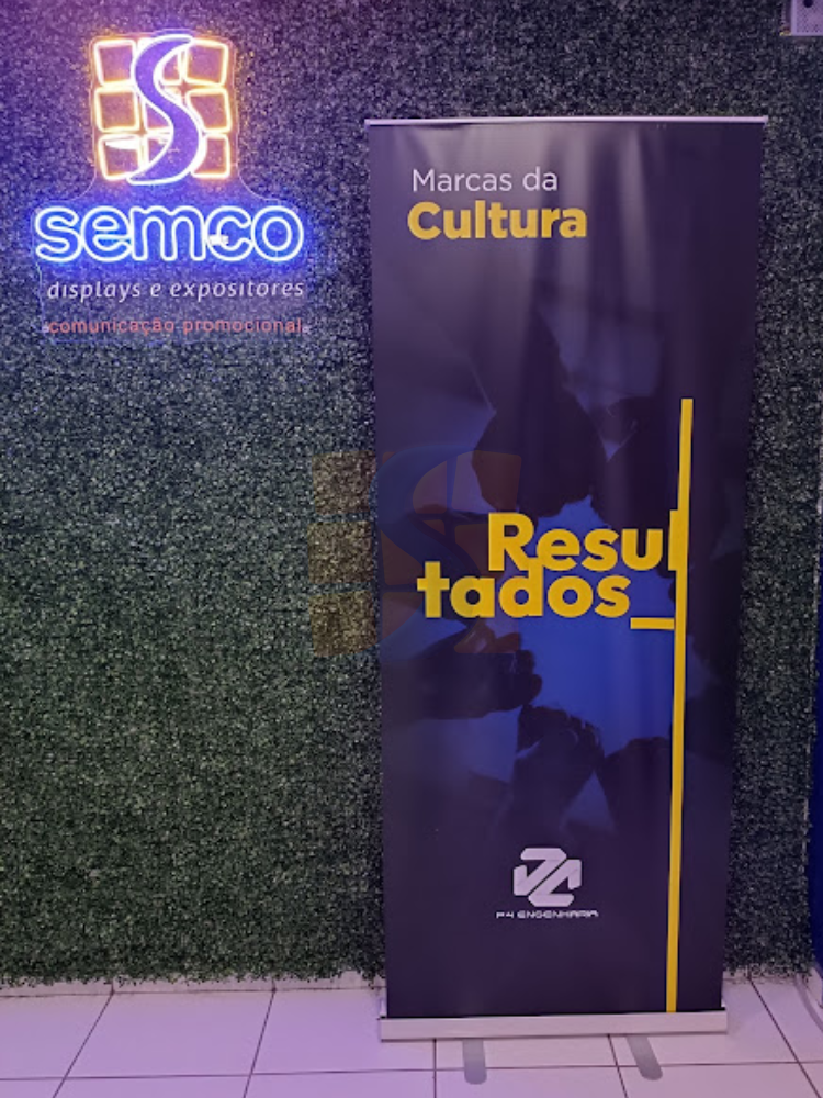 banner vertical 3 semco displays sao paulo