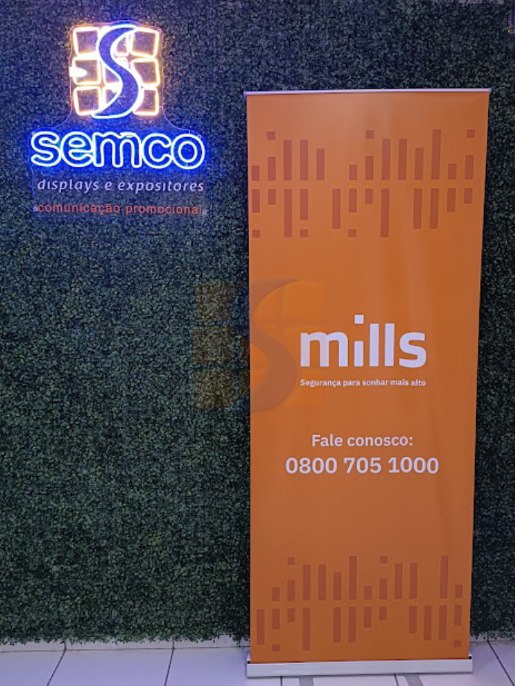 banner vertical 4 semco displays sao paulo